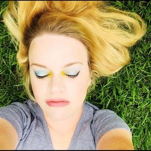 Meet your Posher, Brooke